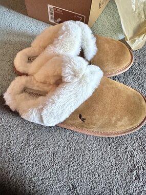 NEW in box Koolaburra by Ugg women size 7